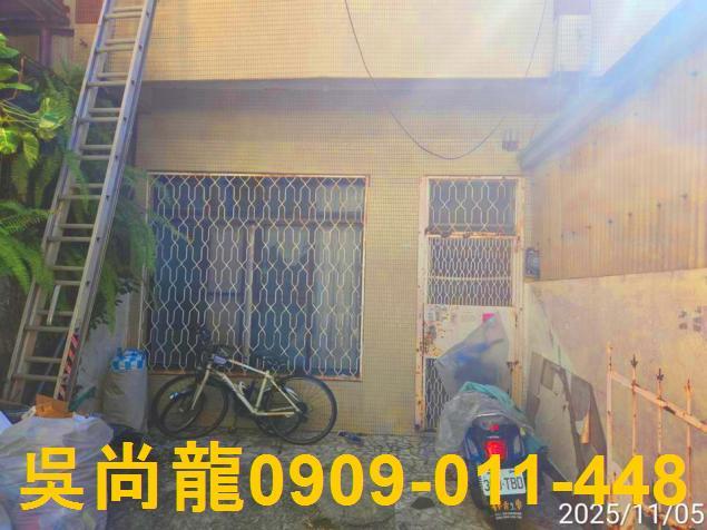 台中西屯法拍透天-2