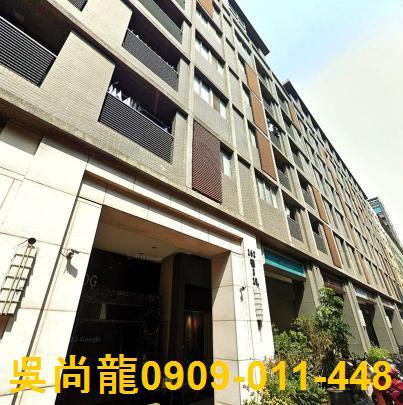 台中西屯華廈法拍-4